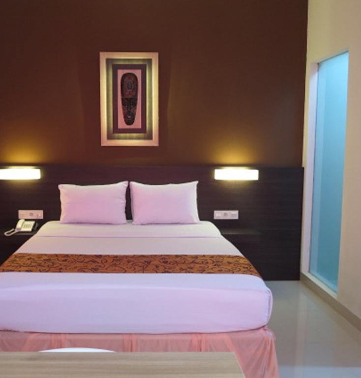 The Waigo Hotel Sorong Exterior foto